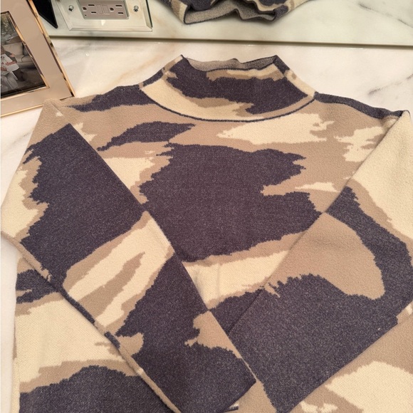 Anthropologie Maeve Women's Cowl Neck Sweater - Gray and Cream - Picture 3 of 6